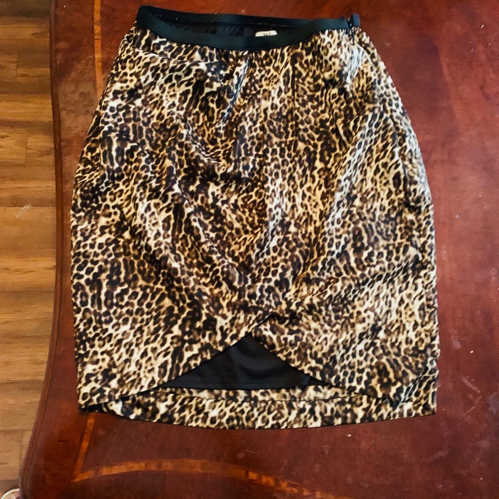 cheetah print skirt . It’s been never worn.